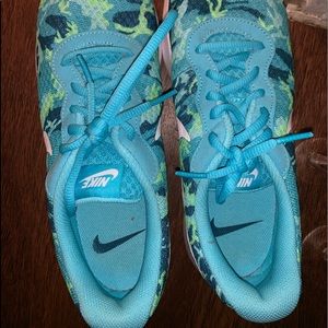 Nike Shoes - Nike Running Shoes Nike Shoes - Nike Running Shoes